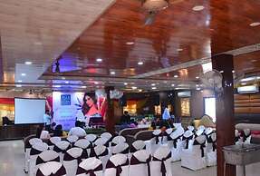 Hotel Rajhans Regency