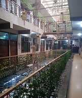Hotel Rajhans Regency