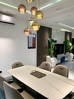 Sujimoto Residences - The AVEs
