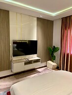 Sujimoto Residences - The AVEs