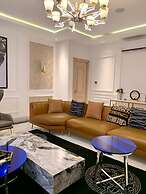 Sujimoto Residences - The AVEs