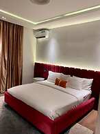 Sujimoto Residences - The AVEs