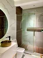 Sujimoto Residences - The AVEs