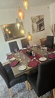 The Lions Den - La Loge Mantilly
