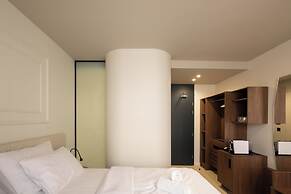 OPERA Boutique Hotel & Restaurant & Bar