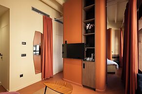 OPERA Boutique Hotel & Restaurant & Bar