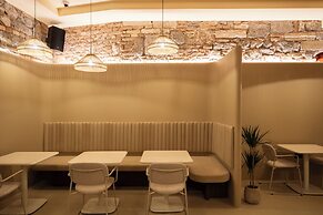 OPERA Boutique Hotel & Restaurant & Bar