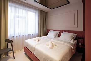 OPERA Boutique Hotel & Restaurant & Bar