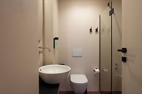 OPERA Boutique Hotel & Restaurant & Bar
