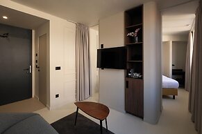 OPERA Boutique Hotel & Restaurant & Bar