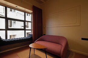 OPERA Boutique Hotel & Restaurant & Bar
