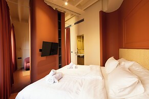 OPERA Boutique Hotel & Restaurant & Bar