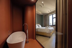 OPERA Boutique Hotel & Restaurant & Bar