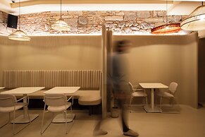 OPERA Boutique Hotel & Restaurant & Bar