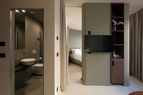 OPERA Boutique Hotel & Restaurant & Bar