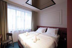 OPERA Boutique Hotel & Restaurant & Bar