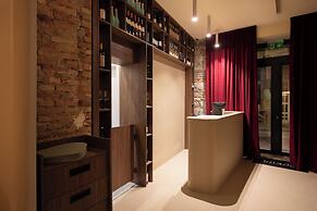 OPERA Boutique Hotel & Restaurant & Bar