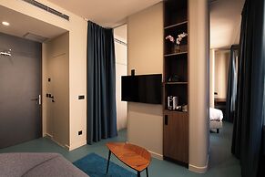 OPERA Boutique Hotel & Restaurant & Bar