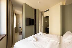 OPERA Boutique Hotel & Restaurant & Bar