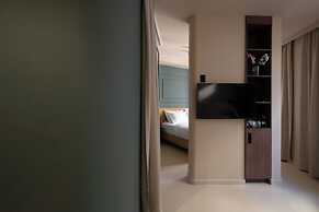 OPERA Boutique Hotel & Restaurant & Bar