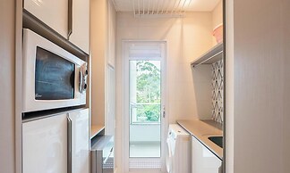 Apt w/ BBQ & Balcony, 230m From the Beach Epd0202
