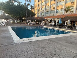 Hotel Islas del Sol