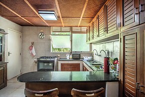 Casa com Piscina Churrasqueira Jogos e Lareira