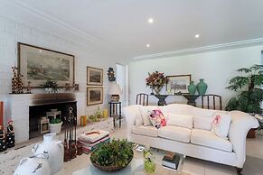 Casa com Piscina Churrasqueira Jogos e Lareira