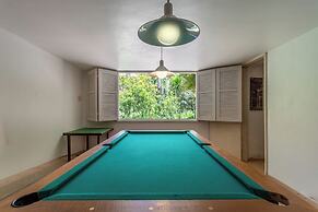 Casa com Piscina Churrasqueira Jogos e Lareira