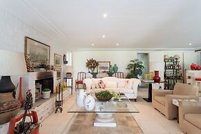 Casa com Piscina Churrasqueira Jogos e Lareira