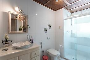 Casa com Piscina Churrasqueira Jogos e Lareira