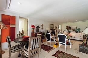 Casa com Piscina Churrasqueira Jogos e Lareira