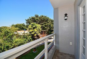 Ampla Casa com Piscina Ponta do Papagaio