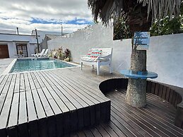 Ampla Casa com Piscina Ponta do Papagaio
