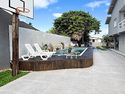 Ampla Casa com Piscina Ponta do Papagaio