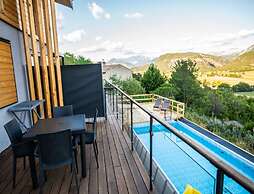 Mountain-view Eco-friendly Cottage