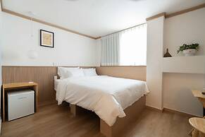 Stay 105 Haenggung Residence