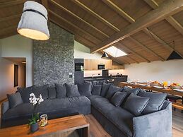 Chic Alpine Apartment With Shared Pool