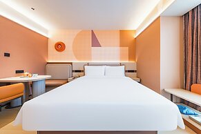 Orange Hotel