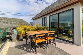 5BR Villa Waterfall Pool Movie Room V257