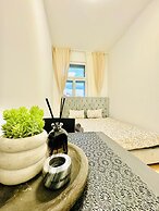 Elegant 4BR Apt Near Westbahnhof