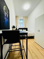 Elegant 4BR Apt Near Westbahnhof