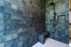 Luxury 5 Bedroom Pool Villa KH-C1