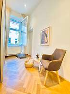 Bright and Spacious 2BR Flat Westbahnhof