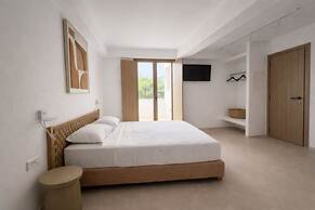Reya Suites