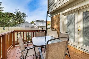 Near Beaches, Base & Bay! Hampton Home w/ Backyard