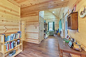 Greenbrier River On-site! Modern-rustic Log Cabin
