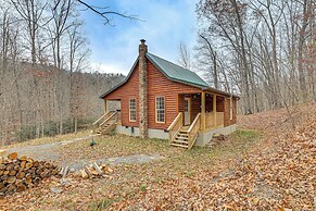 Greenbrier River On-site! Modern-rustic Log Cabin