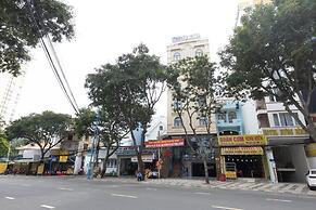 Novelty Hotel