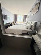 Novelty Hotel
